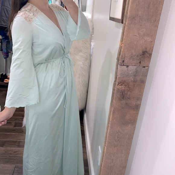 Vintage sea foam green maxi ship and robe set Vanity Fair size 36 - Picture 3 of 9